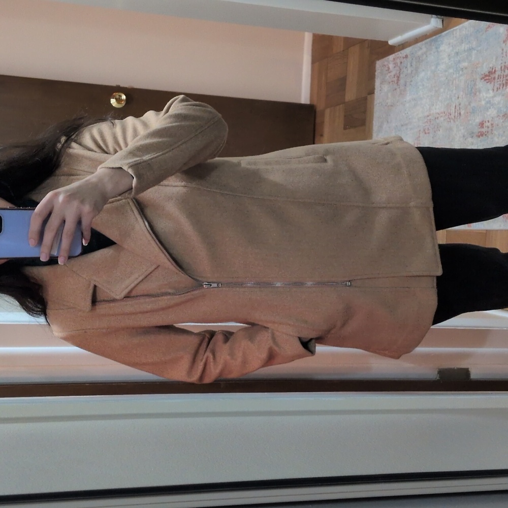 Banana Republic Tan Trench Coat - Picture 10 of 10